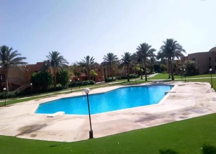 Stella Makadi Free & Pools Access Sleeps 6 *